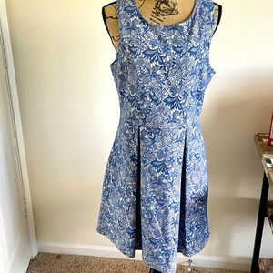41 Hawthorn Blue Floral Detail Dress Sz L